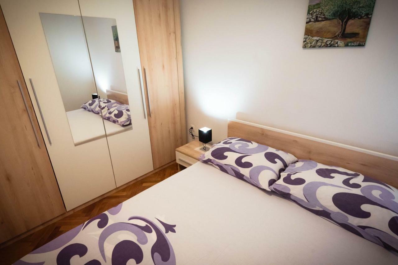 Apartments Nakic Σίμπενικ Εξωτερικό φωτογραφία
