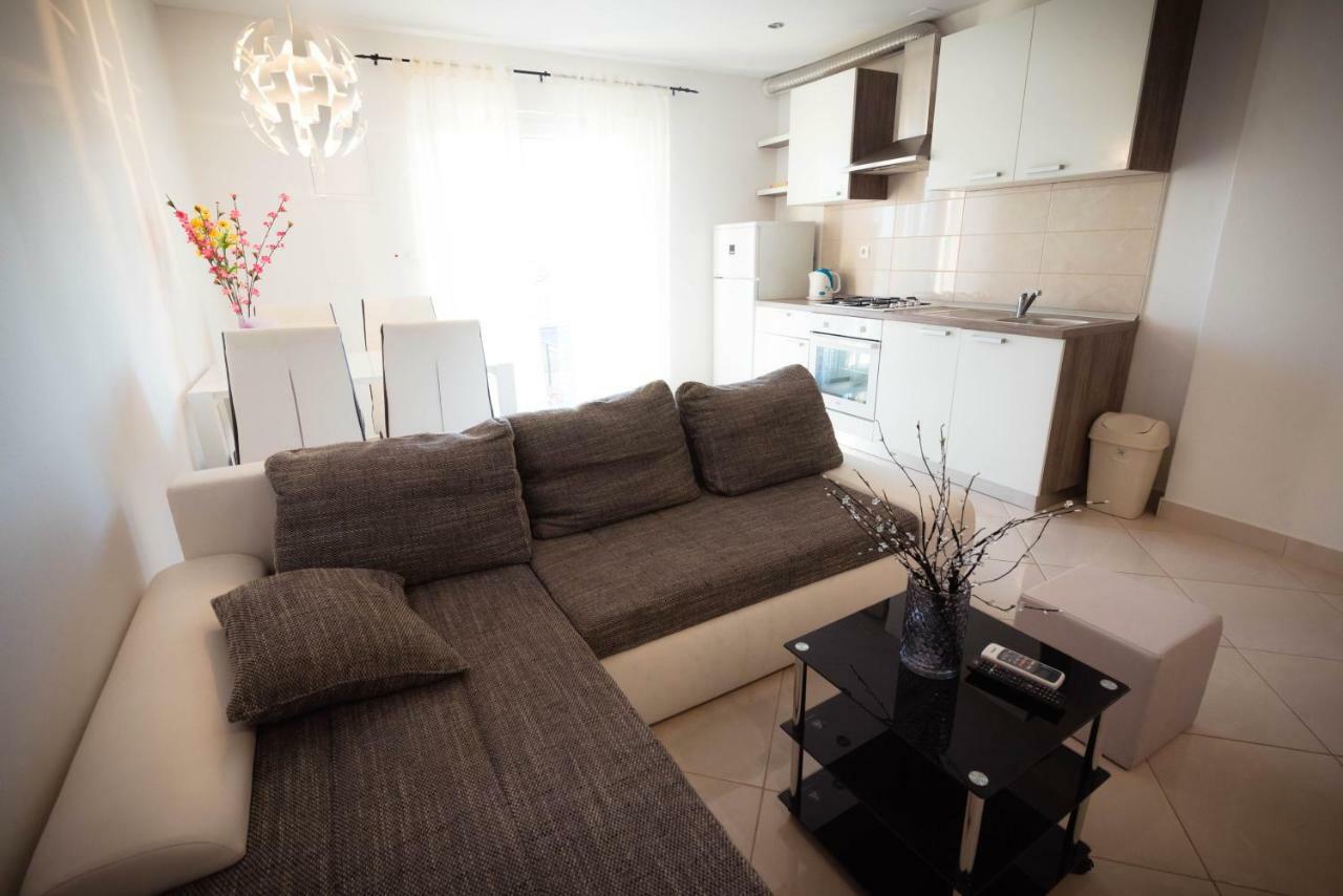 Apartments Nakic Σίμπενικ Εξωτερικό φωτογραφία