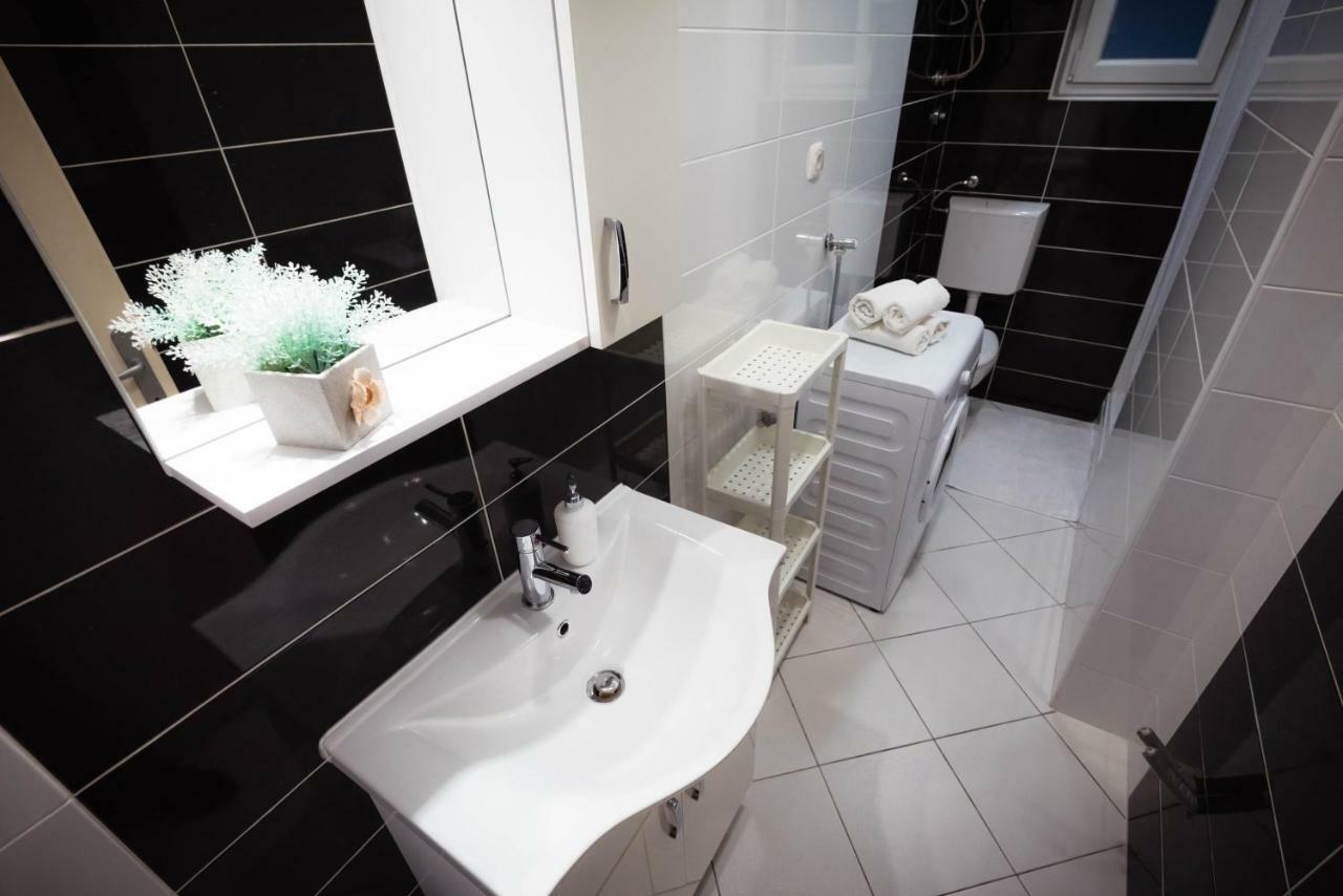Apartments Nakic Σίμπενικ Εξωτερικό φωτογραφία