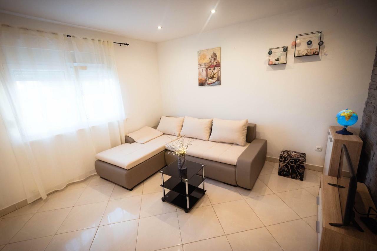 Apartments Nakic Σίμπενικ Εξωτερικό φωτογραφία